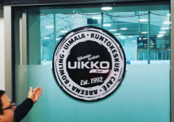 Teippaus-Uikko-ikkuna